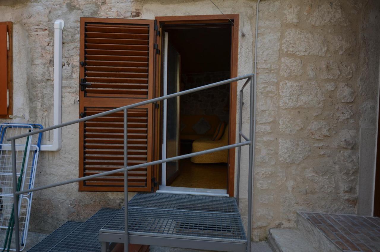 Studio Apartment La Maison De Catherine Rovinj Exterior foto