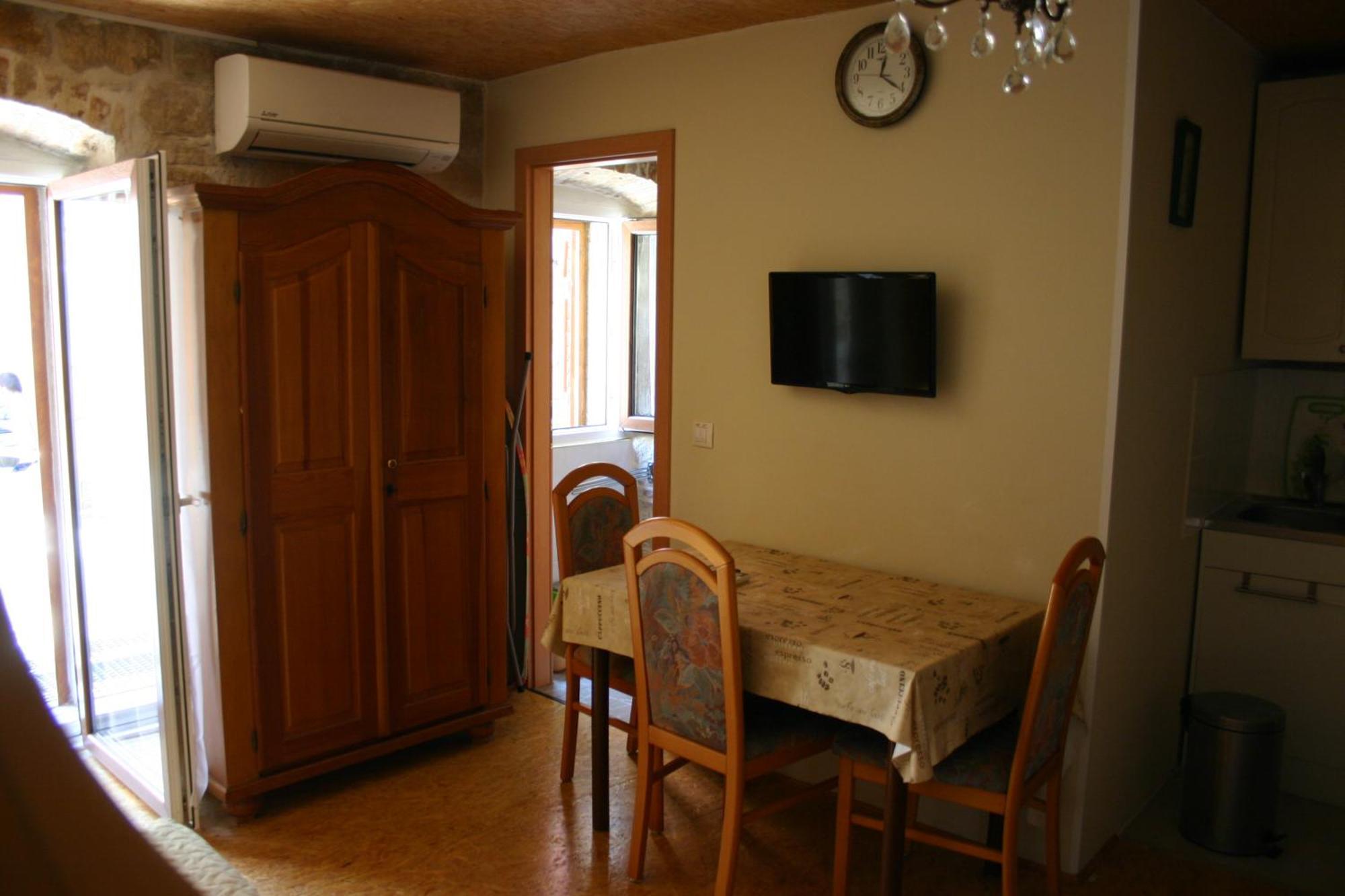 Studio Apartment La Maison De Catherine Rovinj Exterior foto